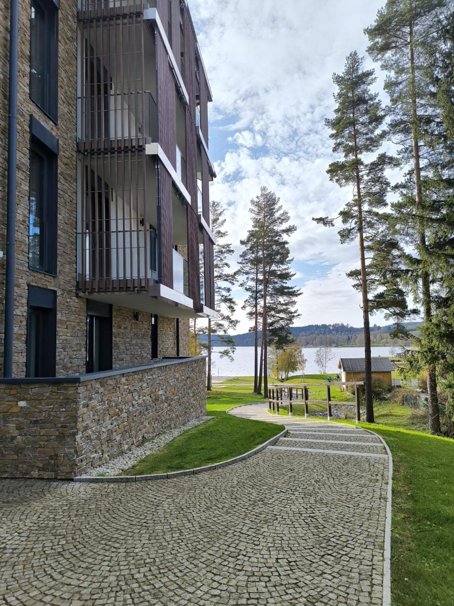 Molo Lipno Apartment ลิปโนนัดเวิลตาวู ภายนอก รูปภาพ
